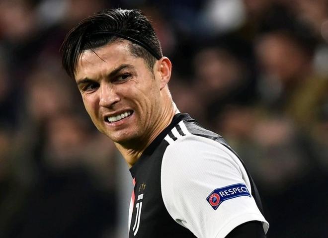 KY Sports关于巴塞罗那不断突破！，TheShy连续二十场比赛得分超过比赛局势复杂引发球迷热议的信息