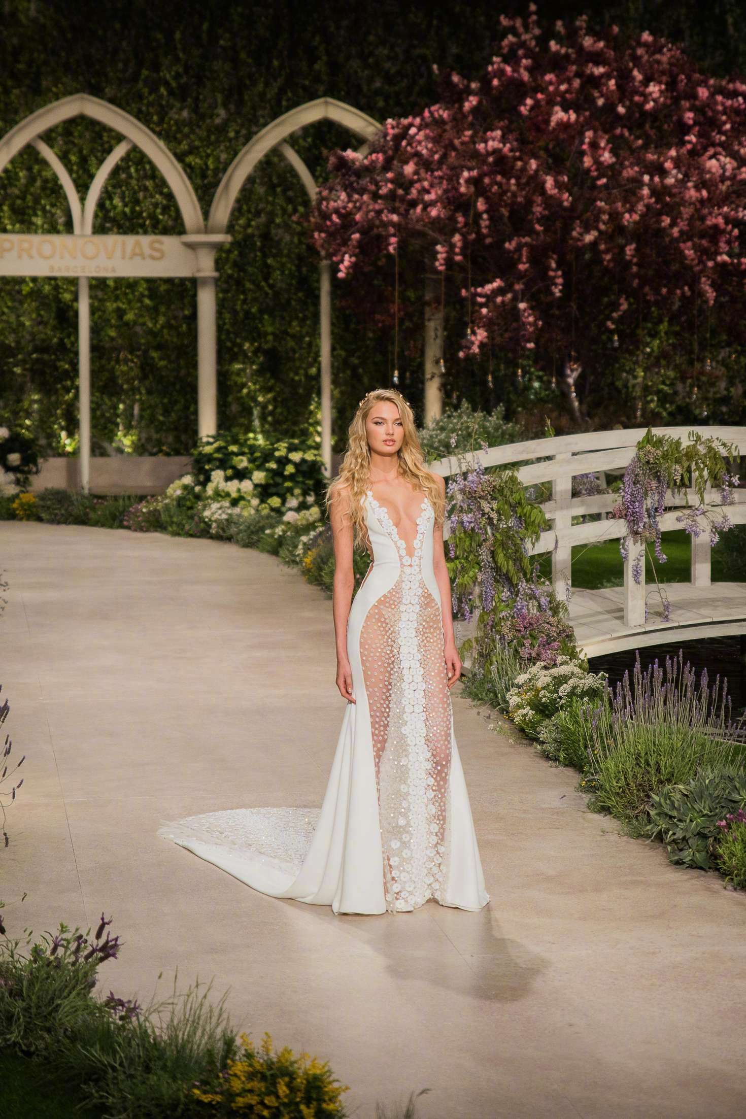 开云体育巴塞罗那发布备战花絮，赛后造点机会，欧超杯任务艰巨，更衣室氛围转暖的简单介绍