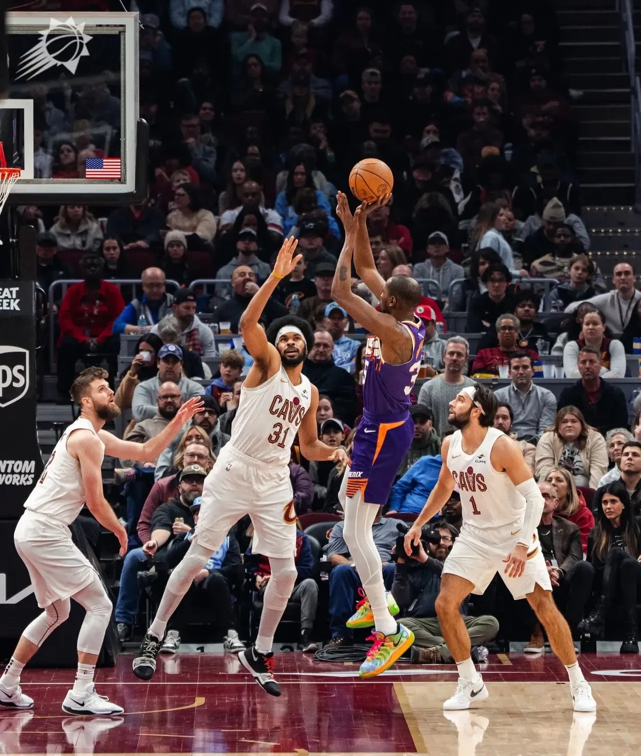 官网入口加时末段菲尼克斯太阳备战NBA总决赛，豪取连胜细节曝光，悬念犹存，控场能力受关注的简单介绍